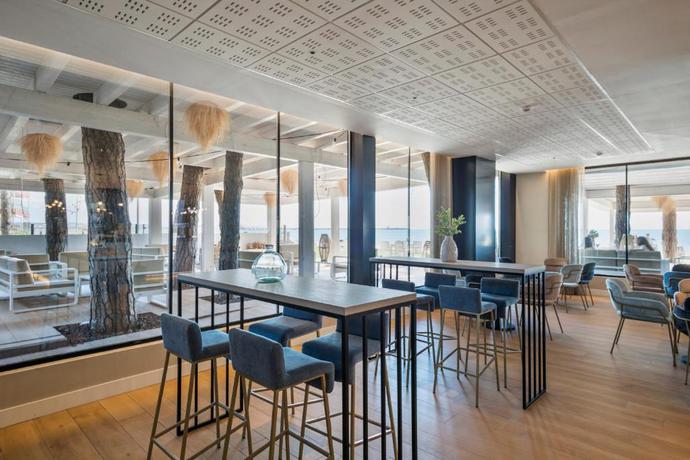 Imagen de los interiores del Hotel Best Terramarina. Foto 10