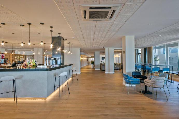 Imagen de los interiores del Hotel Best Terramarina. Foto 16