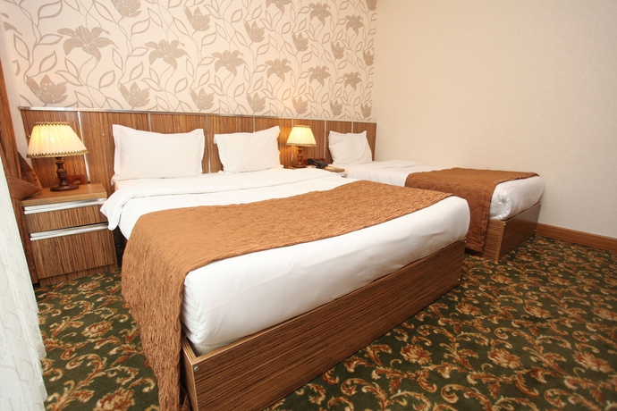 Imagen de la habitación del Hotel Best Town. Foto 6