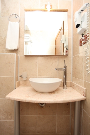Imagen de la habitación del Hotel Best Town. Foto 13