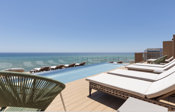 Imagen de los exteriores del Hotel Best Triton. Foto 14