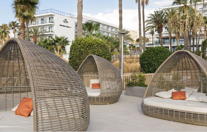 Imagen de la piscina del Hotel Best Triton. Foto 23