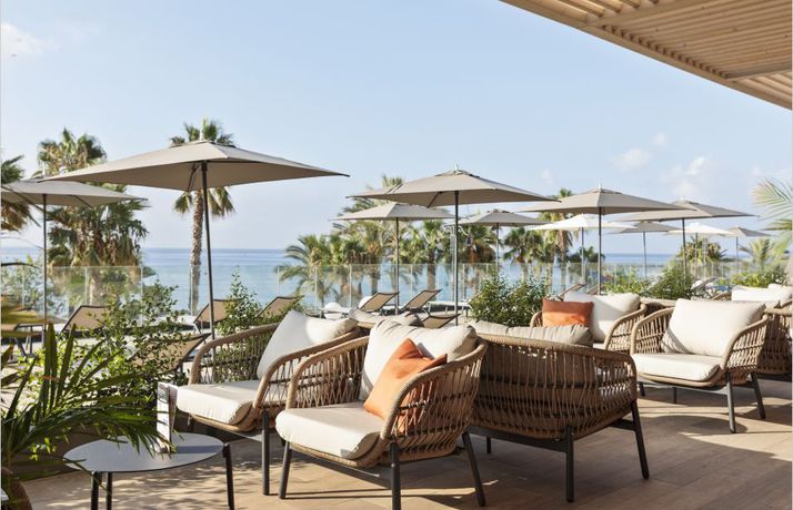 Imagen del bar/restaurante del Hotel Best Triton. Foto 7