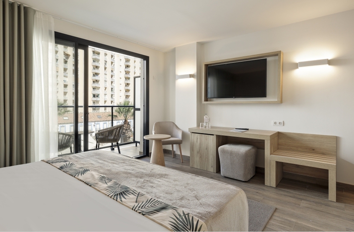 Imagen de la habitación del Hotel Best Triton. Foto 13