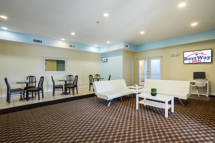 Imagen de los interiores del Hotel Best Way Inn Cleburne TX. Foto 13
