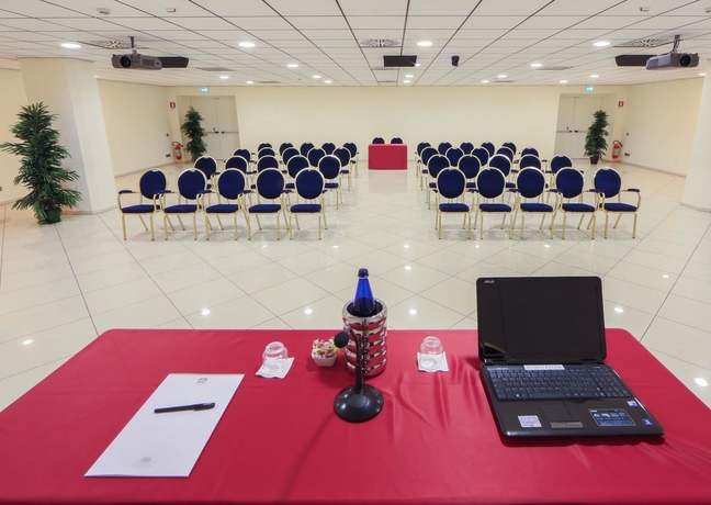 Imagen de los interiores del Hotel Best Wester Palace. Foto 2