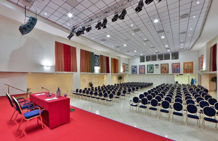 Imagen de los interiores del Hotel Best Wester Palace. Foto 3