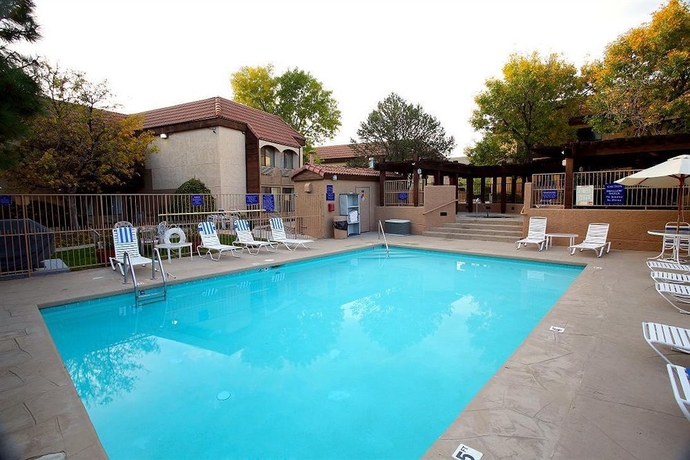 Imagen de la piscina del Hotel Best Western Airport Albuquerque Inn Suites Hotel & Suites. Foto 15
