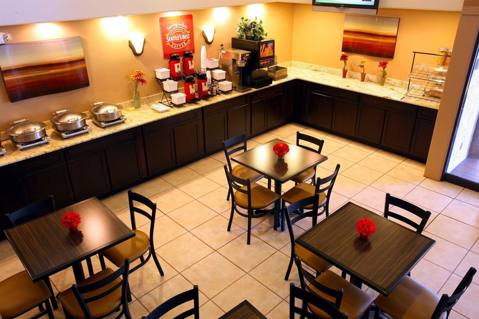 Imagen del bar/restaurante del Hotel Best Western Airport Albuquerque Inn Suites Hotel & Suites. Foto 2