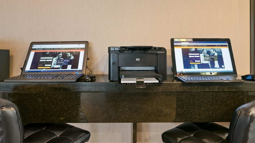 Imagen de los interiores del Hotel Best Western Airport Inn, Calgary. Foto 17
