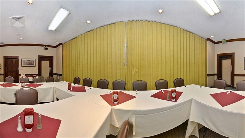 Imagen de los interiores del Hotel Best Western Airport Inn, Phoenix. Foto 9