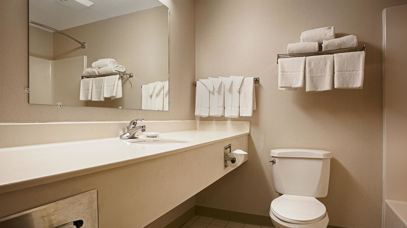 Imagen de la habitación del Hotel Best Western Airport Inn and Suites Cleveland. Foto 6