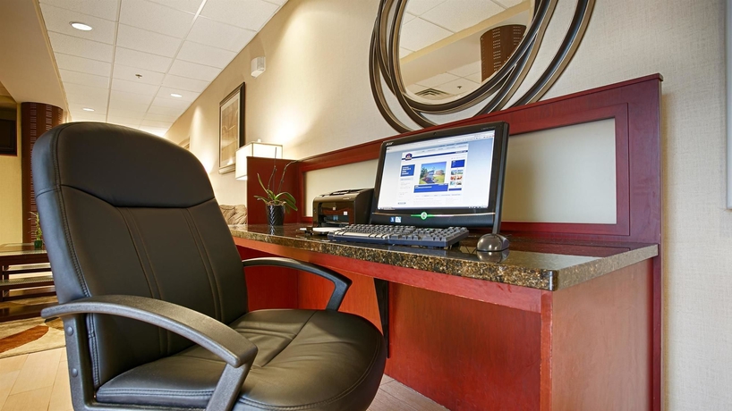Imagen de los interiores del Hotel Best Western Airport Inn and Suites Cleveland. Foto 15
