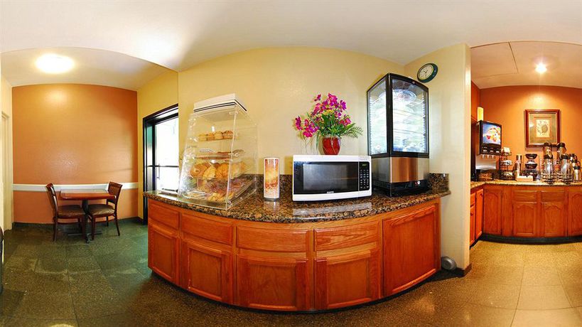 Imagen del bar/restaurante del Hotel Best Western Airport Plaza Inn – Los Angeles Lax. Foto 3