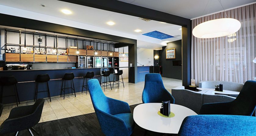 Imagen del bar/restaurante del Hotel Best Western Airport Stella. Foto 2