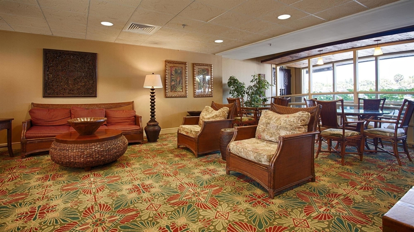 Imagen de los interiores del Hotel Best Western Aku Tiki Inn. Foto 12