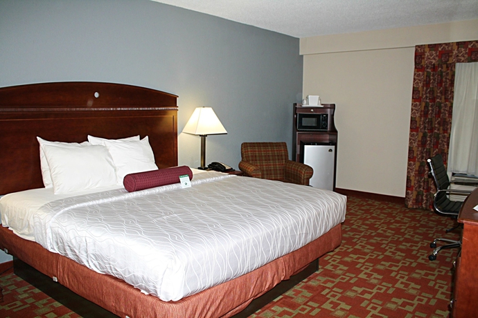 Imagen de la habitación del Hotel Best Western Albemarle Inn. Foto 7