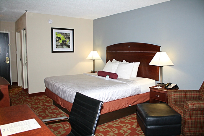 Imagen de la habitación del Hotel Best Western Albemarle Inn. Foto 11