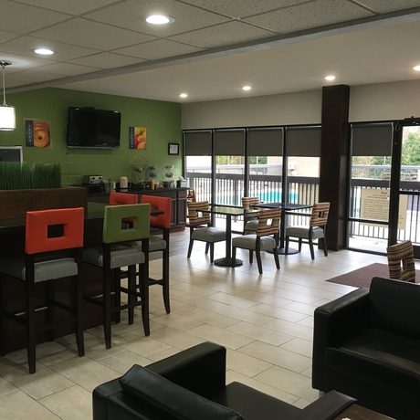 Imagen de los interiores del Hotel Best Western Albemarle Inn. Foto 14