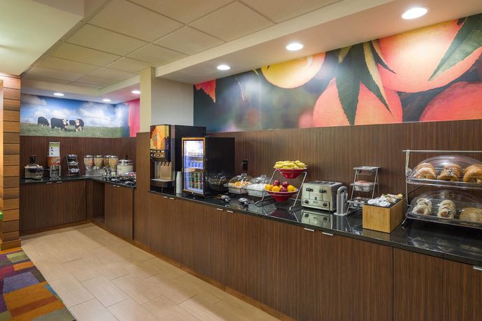 Imagen del bar/restaurante del Hotel Best Western Allentown Bethlehem Lehigh Valley Inn & Suites. Foto 3