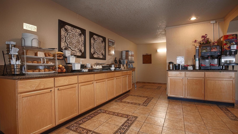 Imagen del bar/restaurante del Hotel Best Western American Inn. Foto 5