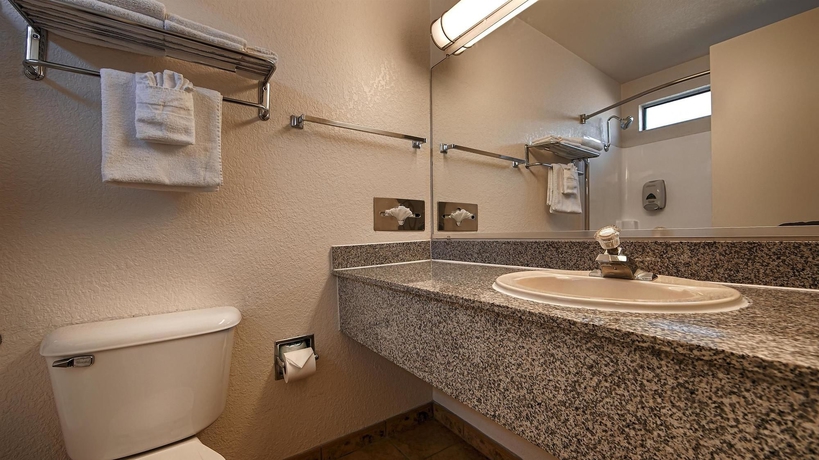 Imagen de la habitación del Hotel Best Western American Inn. Foto 11