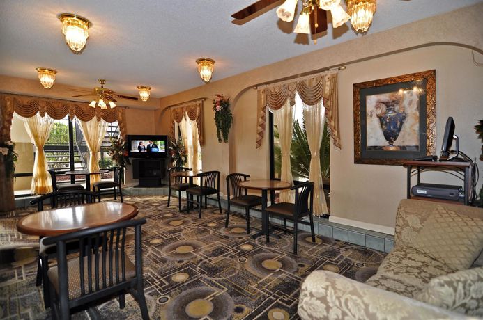 Imagen del bar/restaurante del Hotel Best Western Andalusia Inn. Foto 3