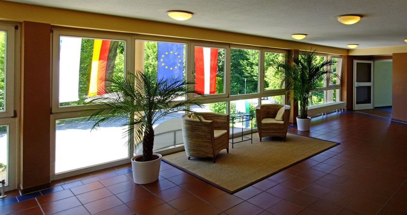 Imagen de la piscina del Hotel Best Western Aparthotel Birnbachhoehe. Foto 15