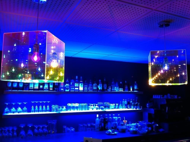 Imagen del bar/restaurante del Hotel Best Western Aquakub. Foto 7