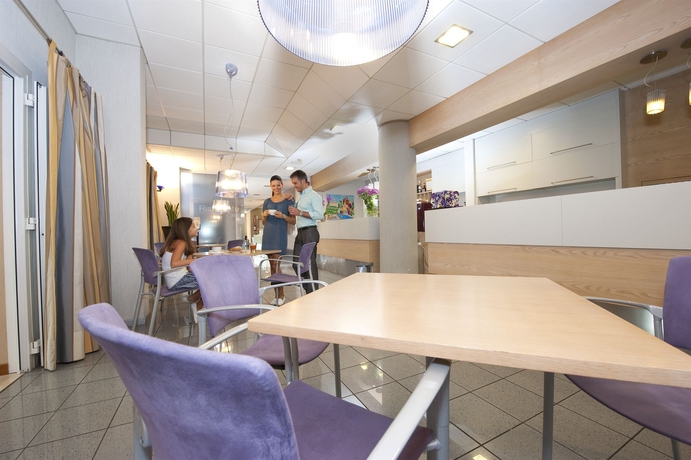 Imagen del bar/restaurante del Hotel Best Western Aries. Foto 2