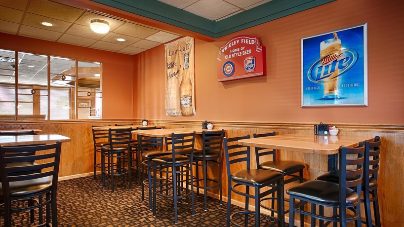 Imagen del bar/restaurante del Hotel Best Western At O'hare. Foto 2