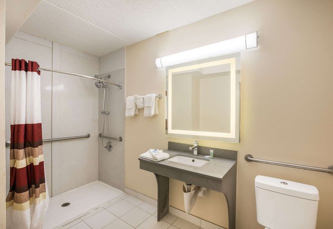 Imagen de la habitación del Hotel Best Western Atlanta Cumberland/Galleria. Foto 8