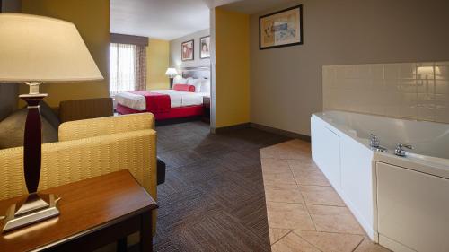 Imagen de la habitación del Hotel Best Western Auburndale Inn & Suites. Foto 10