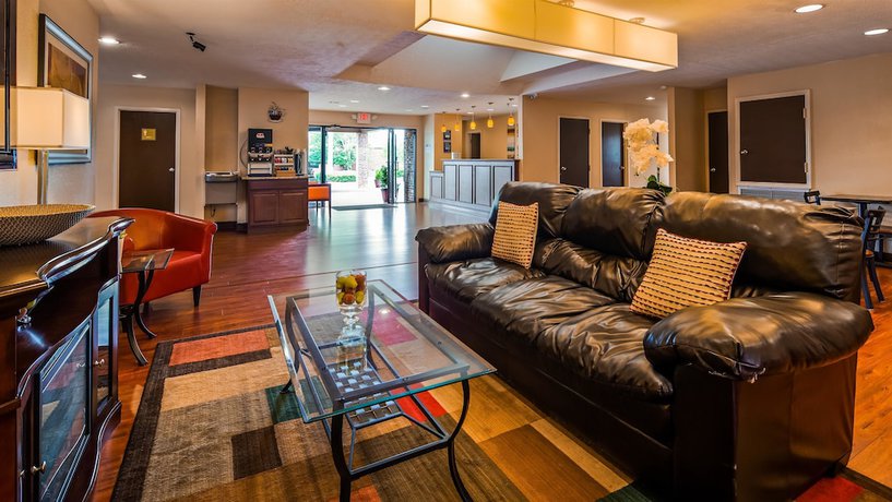 Imagen de los interiores del Hotel Best Western Auburn/opelika Inn. Foto 14