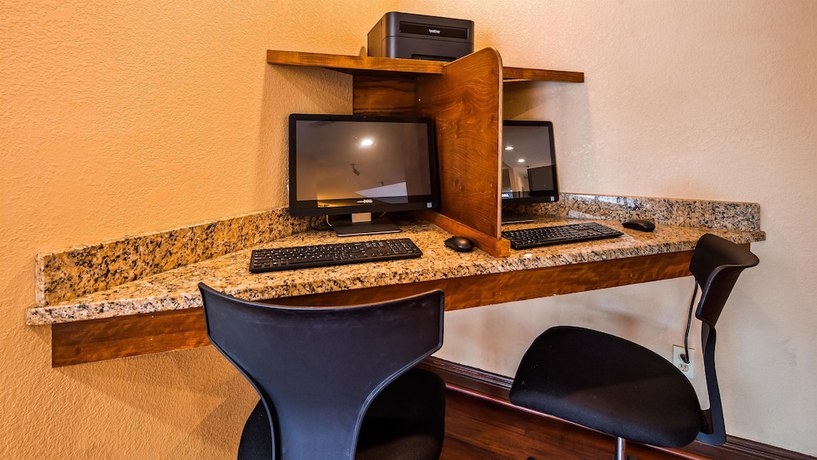 Imagen de los interiores del Hotel Best Western Auburn/opelika Inn. Foto 19