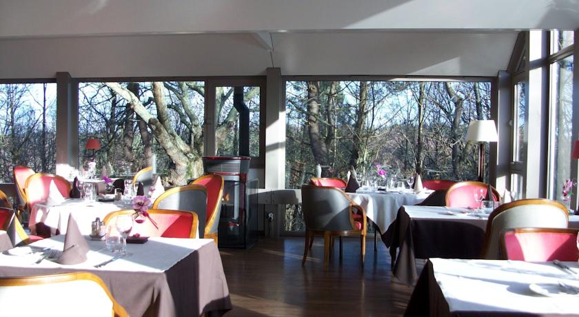 Imagen del bar/restaurante del Hotel Best Western Auray Le Loch. Foto 6