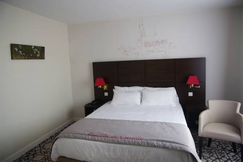 Imagen de la habitación del Hotel Best Western Blanche De Castille Dourdan. Foto 10