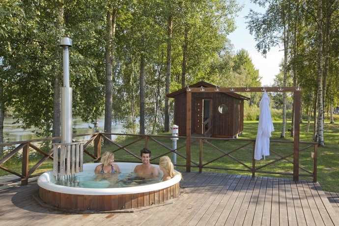 Imagen de la piscina del Hotel Best Western Botnia. Foto 15