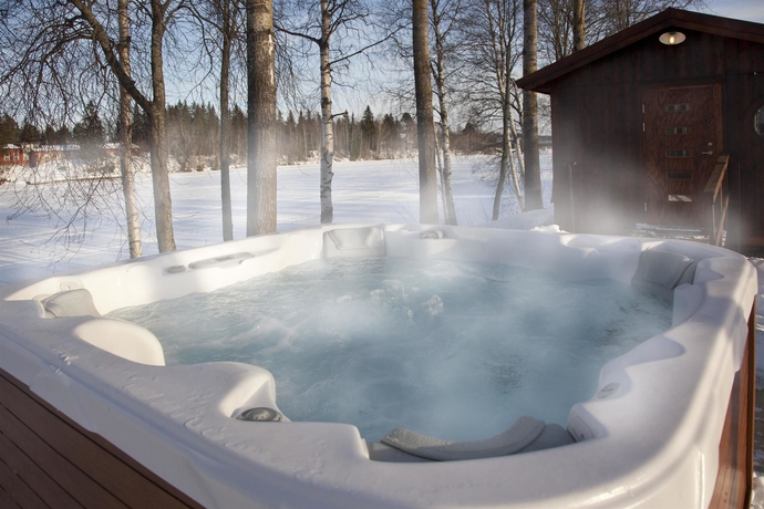 Imagen de la piscina del Hotel Best Western Botnia. Foto 16