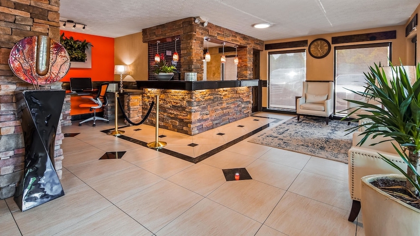 Imagen de los interiores del Hotel Best Western Braselton Inn. Foto 17