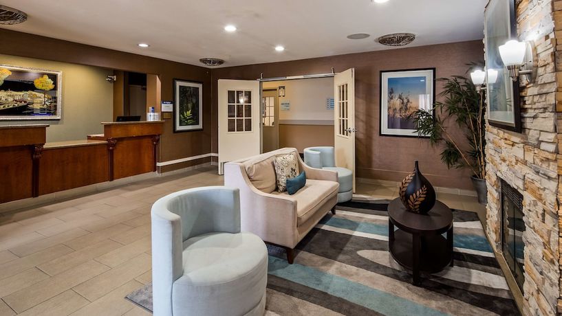 Imagen de los interiores del Hotel Best Western Brentwood Inn. Foto 17