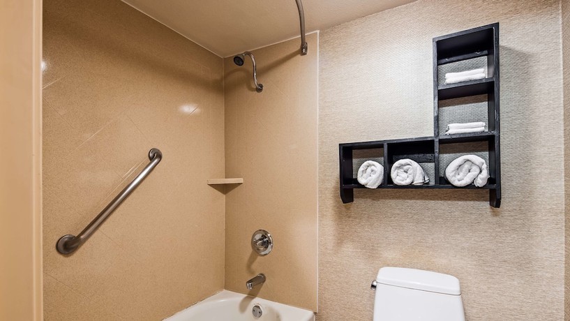 Imagen de la habitación del Hotel Best Western Brentwood Inn. Foto 8