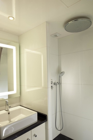 Imagen de la habitación del Hotel Best Western Bretagne Montparnasse. Foto 12