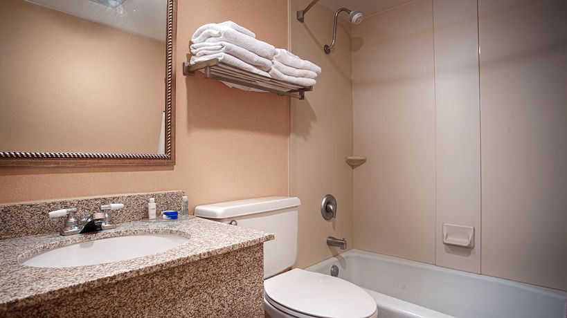Imagen de la habitación del Hotel Best Western Bridgeview. Foto 9