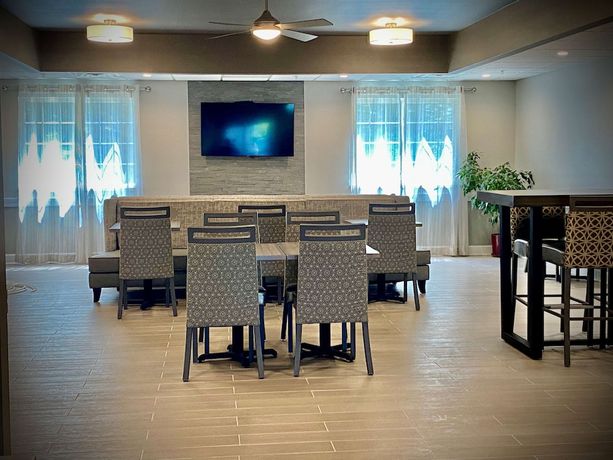 Imagen del bar/restaurante del Hotel Best Western Brockport Inn and Suites. Foto 3