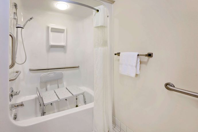 Imagen de la habitación del Hotel Best Western Byron Center. Foto 5