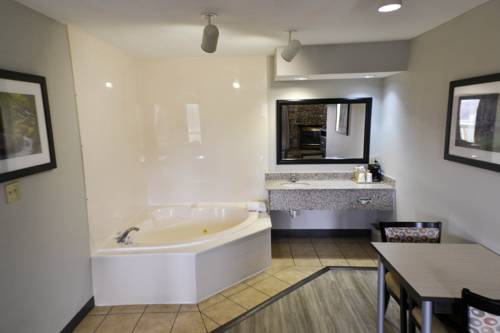 Imagen de la habitación del Hotel Best Western Cades Cove Inn. Foto 4