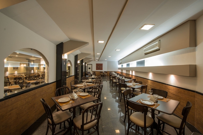 Imagen del bar/restaurante del Hotel Best Western Caicara. Foto 7