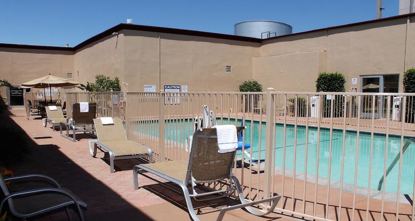 Imagen de la piscina del Hotel Best Western Canoga Park Motor Inn. Foto 19