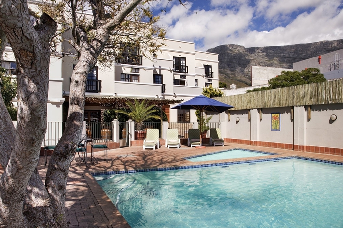 Imagen de la piscina del Hotel Best Western Cape Suites. Foto 13